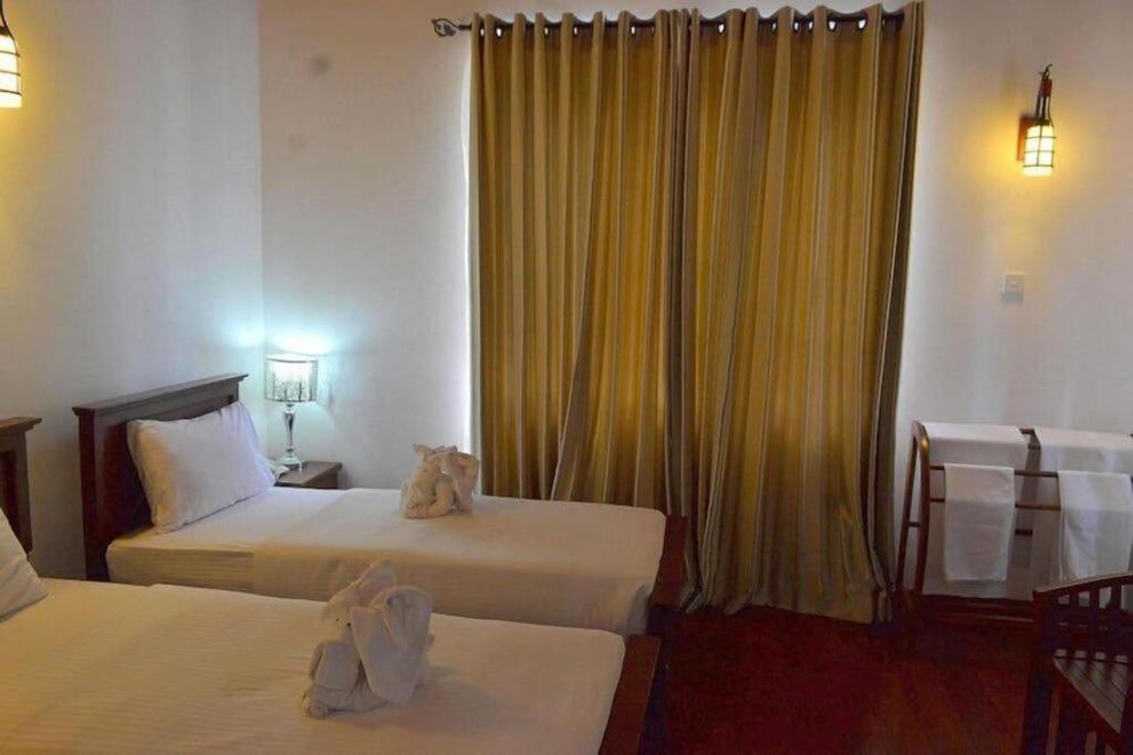 נוארה אליה Daffodil'S Hotel מראה חיצוני תמונה