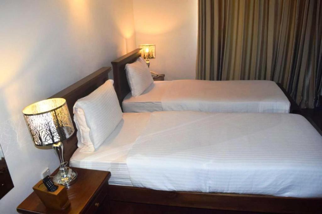 נוארה אליה Daffodil'S Hotel מראה חיצוני תמונה